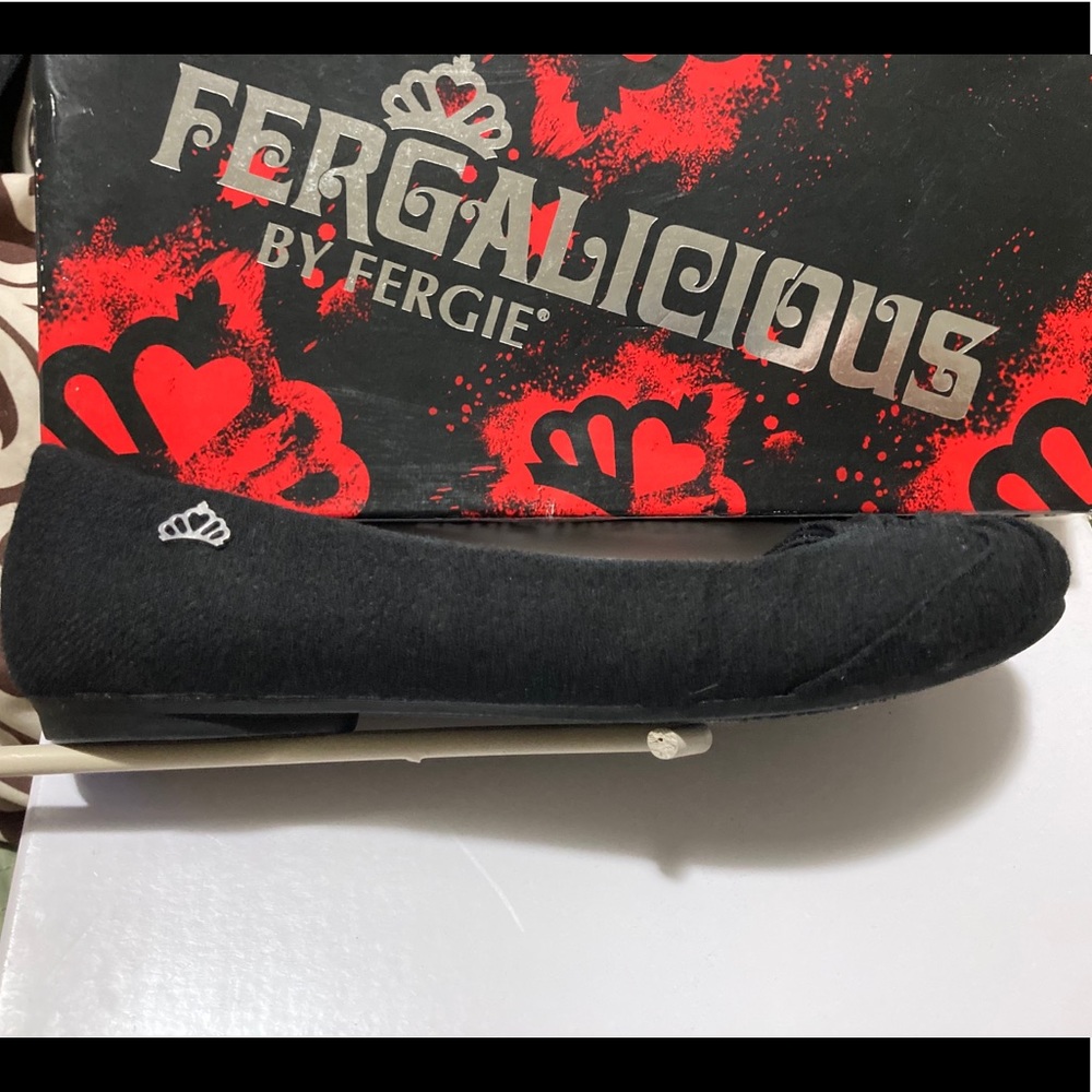 Fergalicious size 7.5W flats